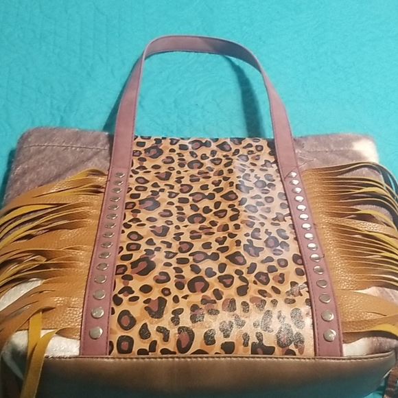 Purse - Picture 1 of 6